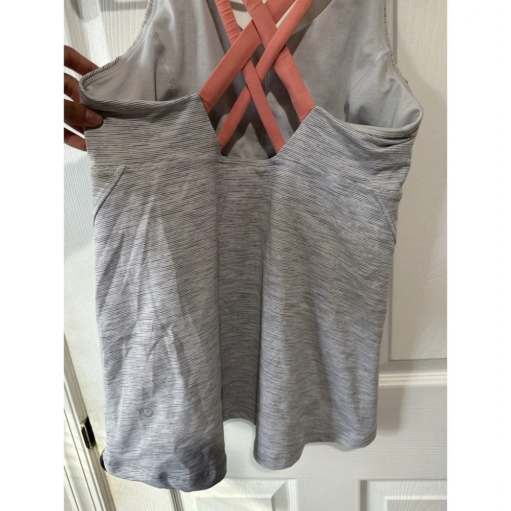 Lululemon‎ Stash N' Run Tank Grey And White Size 8